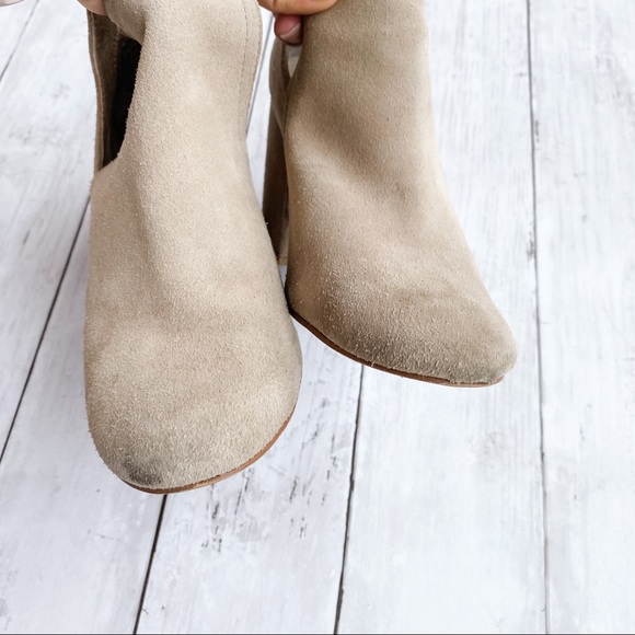 Steve Madden Naomi Suede Leather Booties Size 6 - Picture 3 of 8